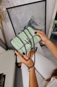 Зручна крос-боді сумочка жіноча на кожен день, Vuci, Зелена 110062 фото 3