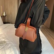 Сумка кожаная женская кросс-боди, Victoria Irisse Коричневая 110100-brown фото 5