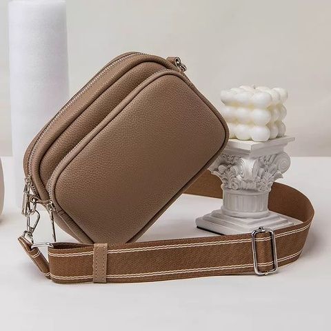 Жіноча компактна шкіряна сумка-кросбоді, бежева, Velora Compact 110218-beige фото